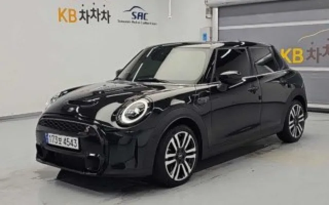 인천수입중고차시세표 쿠퍼 S 5도어 클래식 매물 사진 7 - 2024/03 22,516km